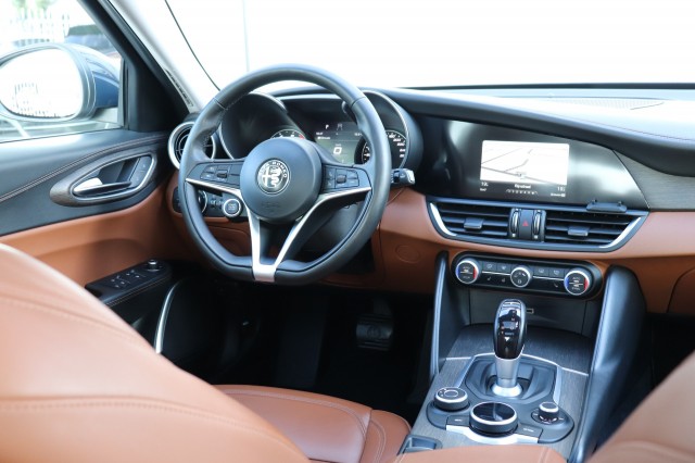 ALFA ROMEO GIULIA 2.0T SUPER AUT/PAN.DAK/LEER/NAVI/MEMORYSTOEL/STOELVERW./1E EIG, Carmix, OSS
