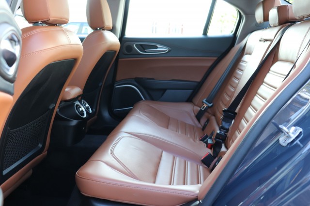 ALFA ROMEO GIULIA 2.0T SUPER AUT/PAN.DAK/LEER/NAVI/MEMORYSTOEL/STOELVERW./1E EIG, Carmix, OSS