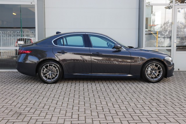 ALFA ROMEO GIULIA 2.0T SUPER AUT/PAN.DAK/LEER/NAVI/MEMORYSTOEL/STOELVERW./1E EIG, Carmix, OSS
