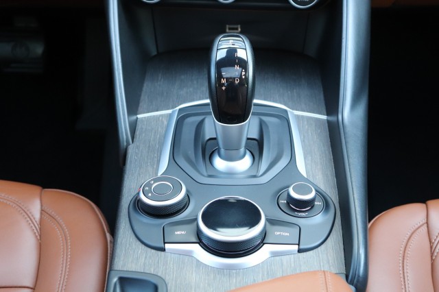 ALFA ROMEO GIULIA 2.0T SUPER AUT/PAN.DAK/LEER/NAVI/MEMORYSTOEL/STOELVERW./1E EIG, Carmix, OSS