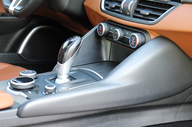 ALFA ROMEO GIULIA 2.0T SUPER AUT/PAN.DAK/LEER/NAVI/MEMORYSTOEL/STOELVERW./1E EIG, Carmix, OSS