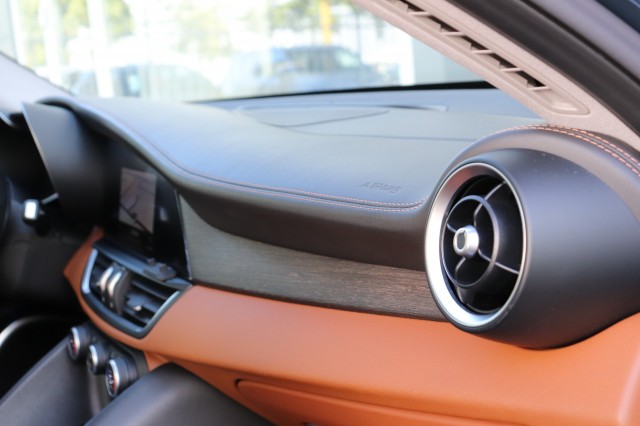 ALFA ROMEO GIULIA 2.0T SUPER AUT/PAN.DAK/LEER/NAVI/MEMORYSTOEL/STOELVERW./1E EIG, Carmix, OSS