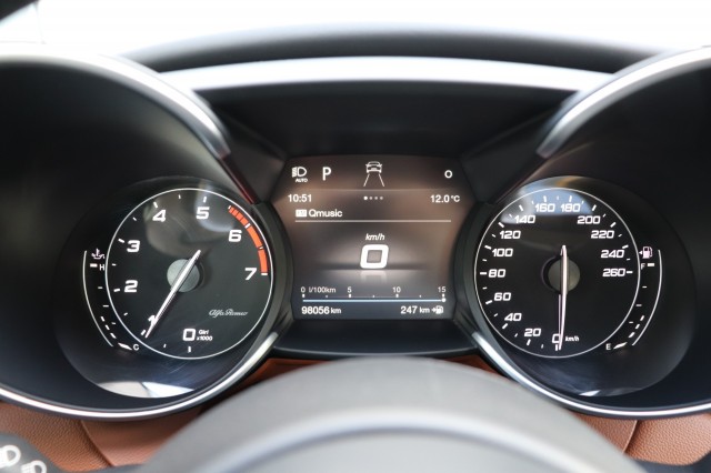 ALFA ROMEO GIULIA 2.0T SUPER AUT/PAN.DAK/LEER/NAVI/MEMORYSTOEL/STOELVERW./1E EIG, Carmix, OSS