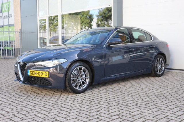 ALFA ROMEO GIULIA 2.0T SUPER AUT/PAN.DAK/LEER/NAVI/MEMORYSTOEL/STOELVERW./1E EIG, Carmix, OSS