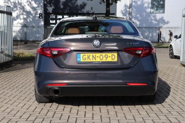 ALFA ROMEO GIULIA 2.0T SUPER AUT/PAN.DAK/LEER/NAVI/MEMORYSTOEL/STOELVERW./1E EIG, Carmix, OSS