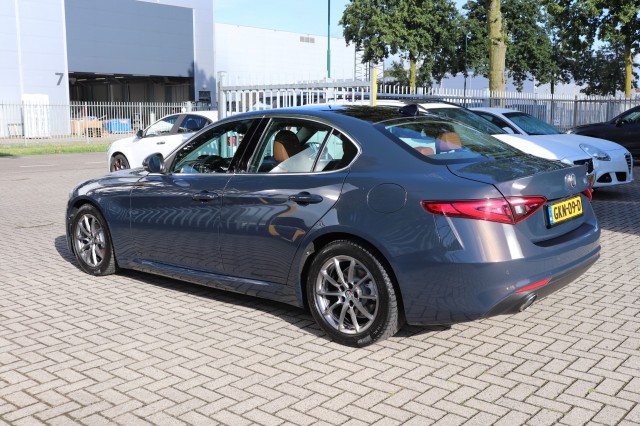 ALFA ROMEO GIULIA 2.0T SUPER AUT/PAN.DAK/LEER/NAVI/MEMORYSTOEL/STOELVERW./1E EIG, Carmix, OSS
