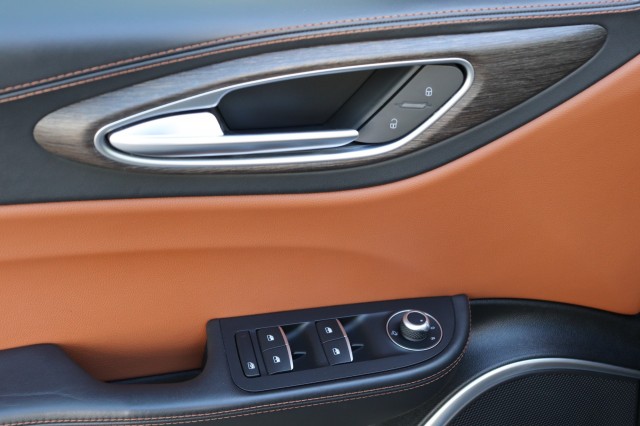 ALFA ROMEO GIULIA 2.0T SUPER AUT/PAN.DAK/LEER/NAVI/MEMORYSTOEL/STOELVERW./1E EIG, Carmix, OSS