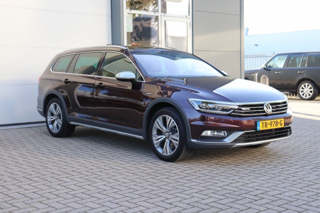 VOLKSWAGEN PASSAT ALLTRACK 2.0 BITDI 4Motion HIGHL. DSG/MASSAGE/PAN.DAK/DEALERONDERH., Carmix, OSS