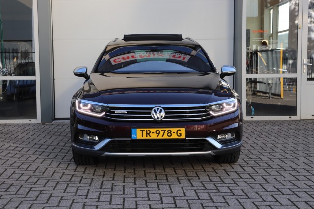 VOLKSWAGEN PASSAT ALLTRACK 2.0 BITDI 4Motion HIGHL. DSG/MASSAGE/PAN.DAK/DEALERONDERH., Carmix, OSS