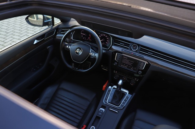 VOLKSWAGEN PASSAT ALLTRACK 2.0 BITDI 4Motion HIGHL. DSG/MASSAGE/PAN.DAK/DEALERONDERH., Carmix, OSS