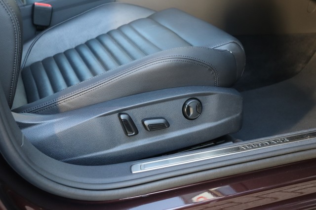 VOLKSWAGEN PASSAT ALLTRACK 2.0 BITDI 4Motion HIGHL. DSG/MASSAGE/PAN.DAK/DEALERONDERH., Carmix, OSS