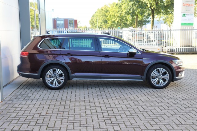 VOLKSWAGEN PASSAT ALLTRACK 2.0 BITDI 4Motion HIGHL. DSG/MASSAGE/PAN.DAK/DEALERONDERH., Carmix, OSS