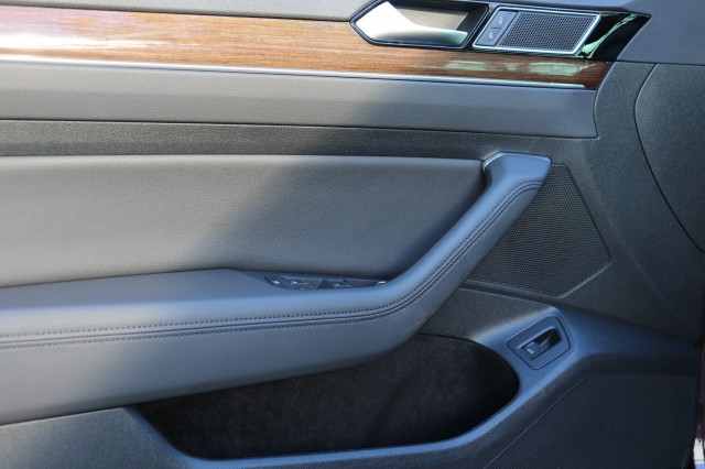 VOLKSWAGEN PASSAT ALLTRACK 2.0 BITDI 4Motion HIGHL. DSG/MASSAGE/PAN.DAK/DEALERONDERH., Carmix, OSS