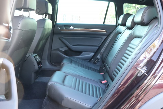 VOLKSWAGEN PASSAT ALLTRACK 2.0 BITDI 4Motion HIGHL. DSG/MASSAGE/PAN.DAK/DEALERONDERH., Carmix, OSS