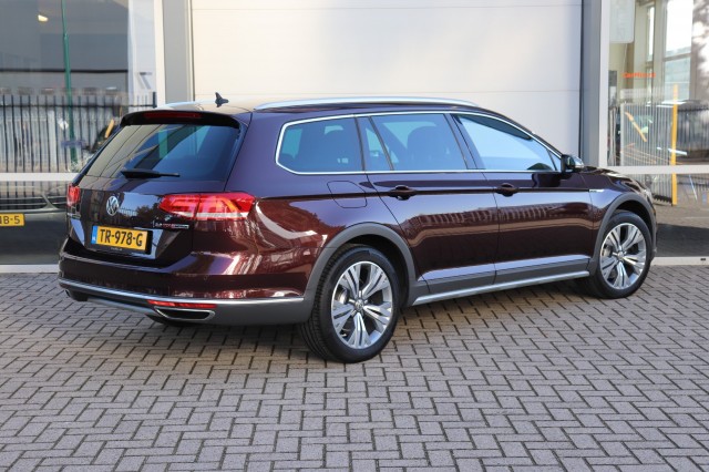 VOLKSWAGEN PASSAT ALLTRACK 2.0 BITDI 4Motion HIGHL. DSG/MASSAGE/PAN.DAK/DEALERONDERH., Carmix, OSS