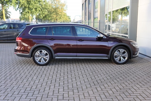 VOLKSWAGEN PASSAT ALLTRACK 2.0 BITDI 4Motion HIGHL. DSG/MASSAGE/PAN.DAK/DEALERONDERH., Carmix, OSS