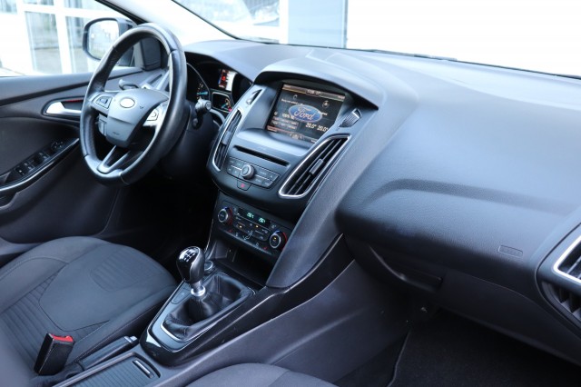 FORD FOCUS 1.0 125PK 6-BAK TITANIUM/NAVI/CLIMA/CRUISE/STOEL&STUURVERW./18, Carmix, OSS