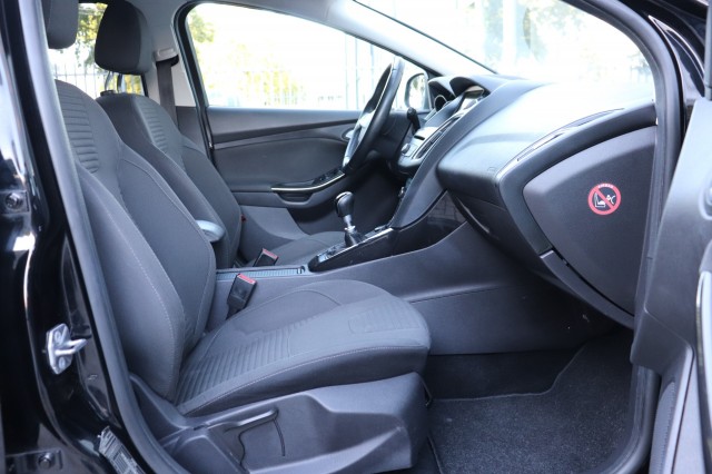 FORD FOCUS 1.0 125PK 6-BAK TITANIUM/NAVI/CLIMA/CRUISE/STOEL&STUURVERW./18, Carmix, OSS