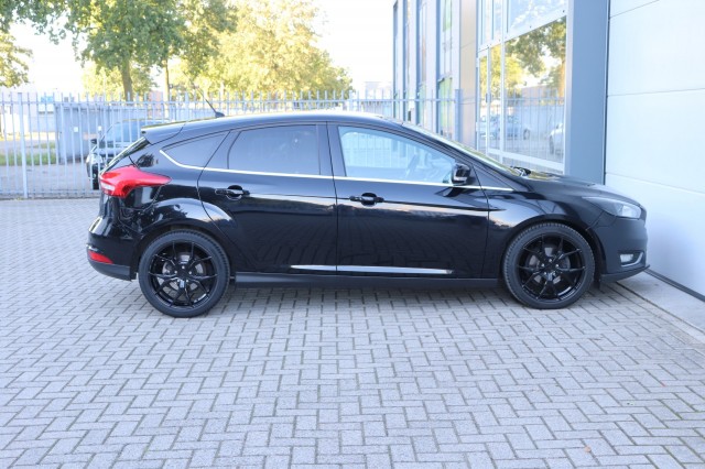 FORD FOCUS 1.0 125PK 6-BAK TITANIUM/NAVI/CLIMA/CRUISE/STOEL&STUURVERW./18, Carmix, OSS