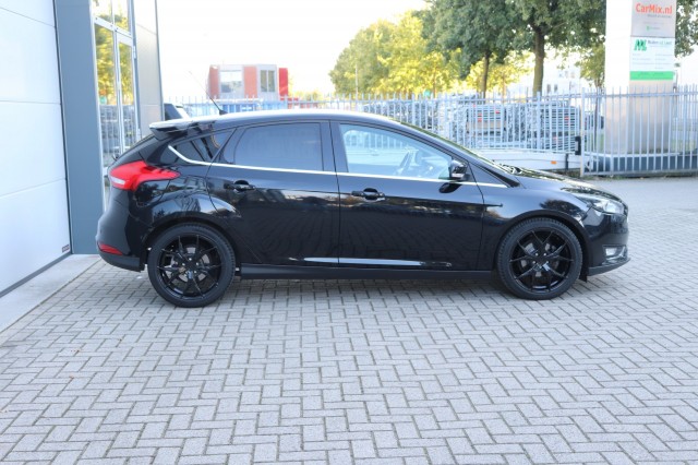 FORD FOCUS 1.0 125PK 6-BAK TITANIUM/NAVI/CLIMA/CRUISE/STOEL&STUURVERW./18, Carmix, OSS