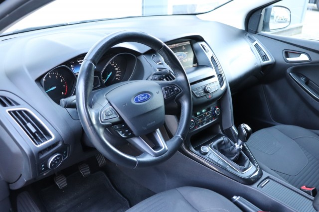 FORD FOCUS 1.0 125PK 6-BAK TITANIUM/NAVI/CLIMA/CRUISE/STOEL&STUURVERW./18, Carmix, OSS