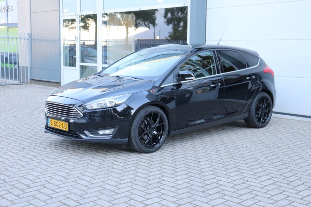FORD FOCUS 1.0 125PK 6-BAK TITANIUM/NAVI/CLIMA/CRUISE/STOEL&STUURVERW./18, Carmix, OSS