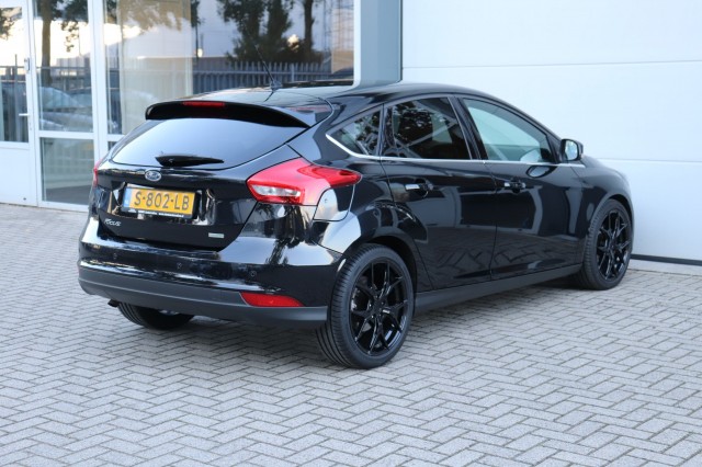 FORD FOCUS 1.0 125PK 6-BAK TITANIUM/NAVI/CLIMA/CRUISE/STOEL&STUURVERW./18, Carmix, OSS