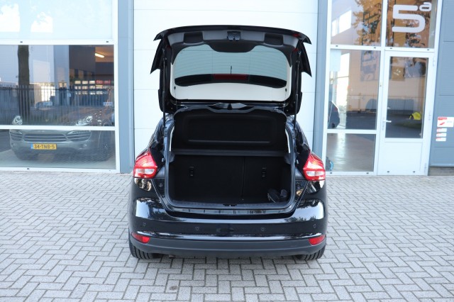 FORD FOCUS 1.0 125PK 6-BAK TITANIUM/NAVI/CLIMA/CRUISE/STOEL&STUURVERW./18, Carmix, OSS