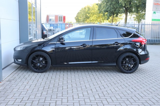 FORD FOCUS 1.0 125PK 6-BAK TITANIUM/NAVI/CLIMA/CRUISE/STOEL&STUURVERW./18, Carmix, OSS