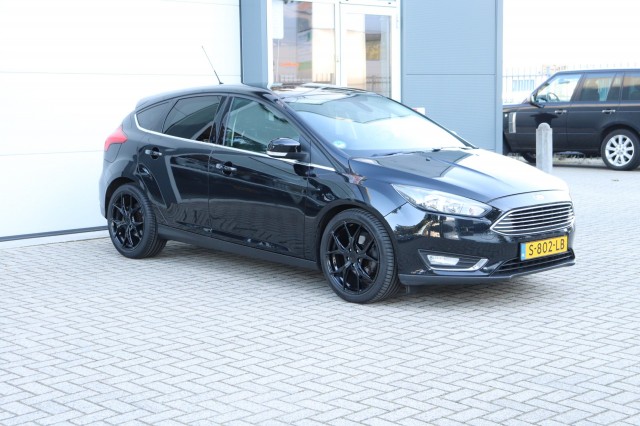 FORD FOCUS 1.0 125PK 6-BAK TITANIUM/NAVI/CLIMA/CRUISE/STOEL&STUURVERW./18, Carmix, OSS