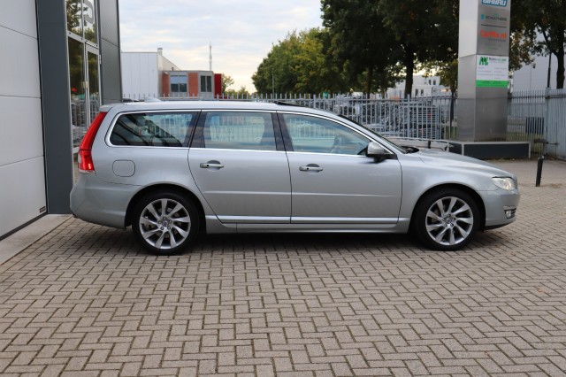 VOLVO V70 2.0 T5 NORDIC+, Carmix, OSS