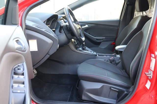 FORD FOCUS WAGON 1.5 ST-LINE 182PK AUT/A.CarPlay/18/86dkm, Carmix, OSS