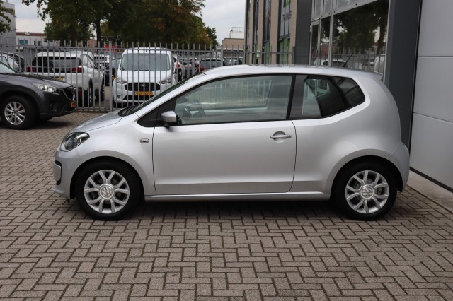 VOLKSWAGEN UP 1.0 MOVE UP! BLUEM./AIRCO/NAVI/15/ORIG.NL, Carmix, OSS