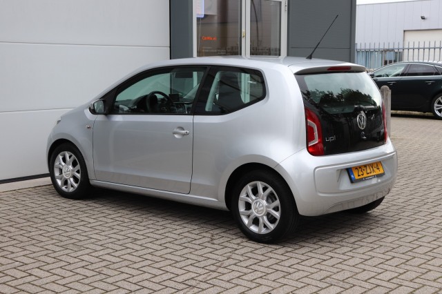 VOLKSWAGEN UP 1.0 MOVE UP! BLUEM./AIRCO/NAVI/15/ORIG.NL, Carmix, OSS