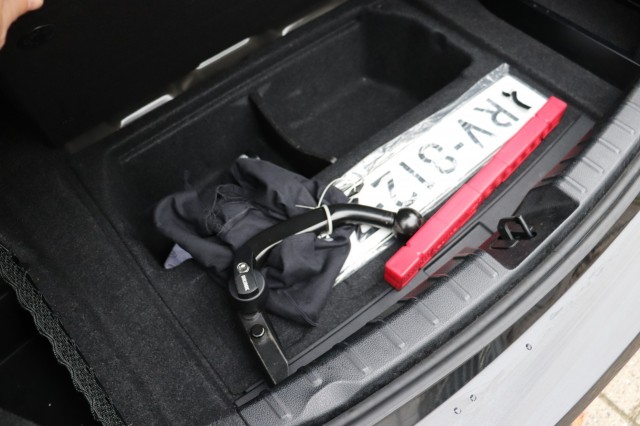 BMW 3-SERIE 320I AUT High Exec. SPORT/1E EIG/LEER/SPORTSTOELEN/LED/XENON/ORI, Carmix, OSS