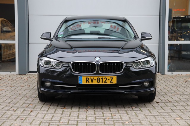 BMW 3-SERIE 320I AUT High Exec. SPORT/1E EIG/LEER/SPORTSTOELEN/LED/XENON/ORI, Carmix, OSS
