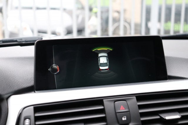 BMW 3-SERIE 320I AUT High Exec. SPORT/1E EIG/LEER/SPORTSTOELEN/LED/XENON/ORI, Carmix, OSS