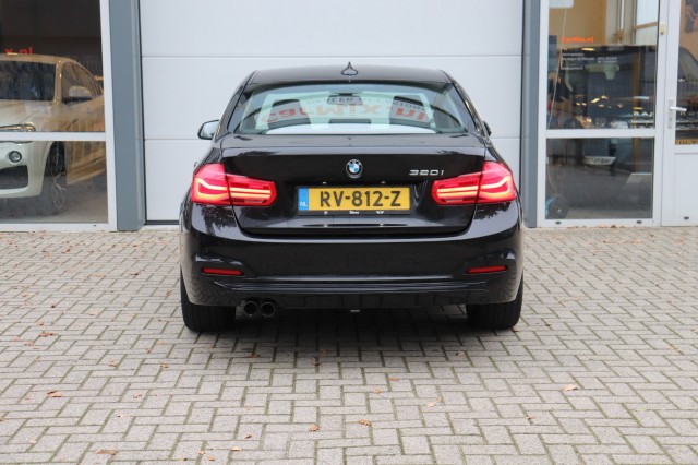BMW 3-SERIE 320I AUT High Exec. SPORT/1E EIG/LEER/SPORTSTOELEN/LED/XENON/ORI, Carmix, OSS