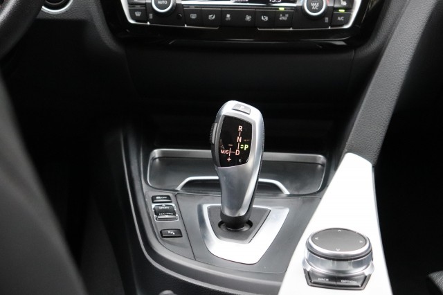 BMW 3-SERIE 320I AUT High Exec. SPORT/1E EIG/LEER/SPORTSTOELEN/LED/XENON/ORI, Carmix, OSS