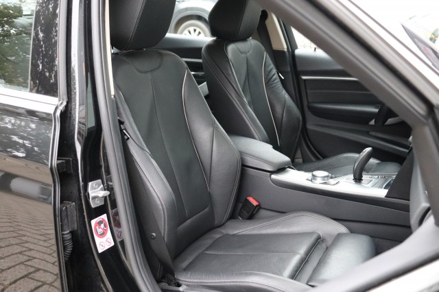 BMW 3-SERIE 320I AUT High Exec. SPORT/1E EIG/LEER/SPORTSTOELEN/LED/XENON/ORI, Carmix, OSS