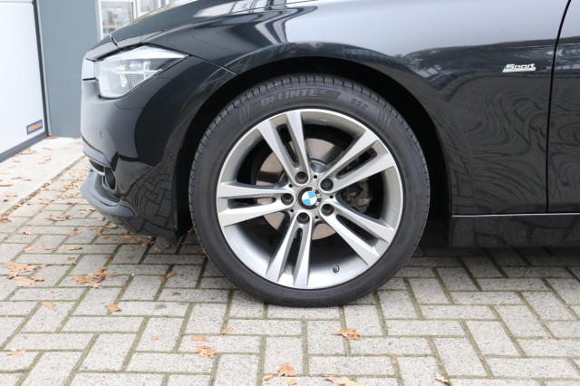 BMW 3-SERIE 320I AUT High Exec. SPORT/1E EIG/LEER/SPORTSTOELEN/LED/XENON/ORI, Carmix, OSS