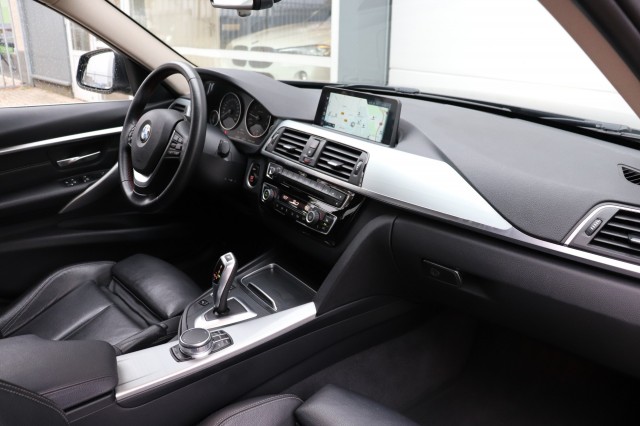 BMW 3-SERIE 320I AUT High Exec. SPORT/1E EIG/LEER/SPORTSTOELEN/LED/XENON/ORI, Carmix, OSS