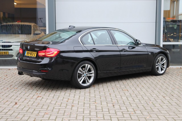 BMW 3-SERIE 320I AUT High Exec. SPORT/1E EIG/LEER/SPORTSTOELEN/LED/XENON/ORI, Carmix, OSS