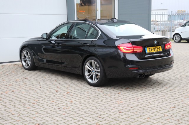 BMW 3-SERIE 320I AUT High Exec. SPORT/1E EIG/LEER/SPORTSTOELEN/LED/XENON/ORI, Carmix, OSS