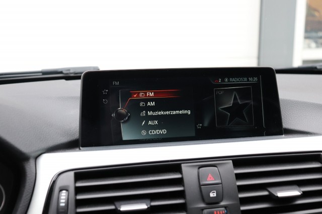 BMW 3-SERIE 320I AUT High Exec. SPORT/1E EIG/LEER/SPORTSTOELEN/LED/XENON/ORI, Carmix, OSS