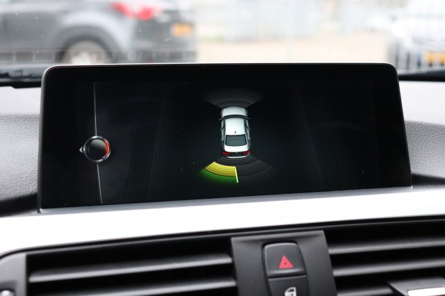 BMW 3-SERIE 320I AUT High Exec. SPORT/1E EIG/LEER/SPORTSTOELEN/LED/XENON/ORI, Carmix, OSS