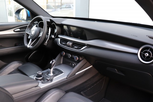 ALFA ROMEO STELVIO 2.0 T AWD Q4 280PK/PAN.DAK/H.KARDON/ORIG.NL/SPORTST/20, Carmix, OSS