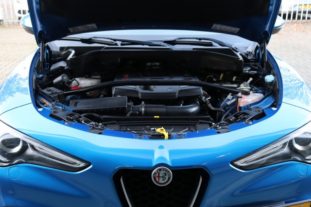 ALFA ROMEO STELVIO 2.0 T AWD Q4 280PK/PAN.DAK/H.KARDON/ORIG.NL/SPORTST/20, Carmix, OSS