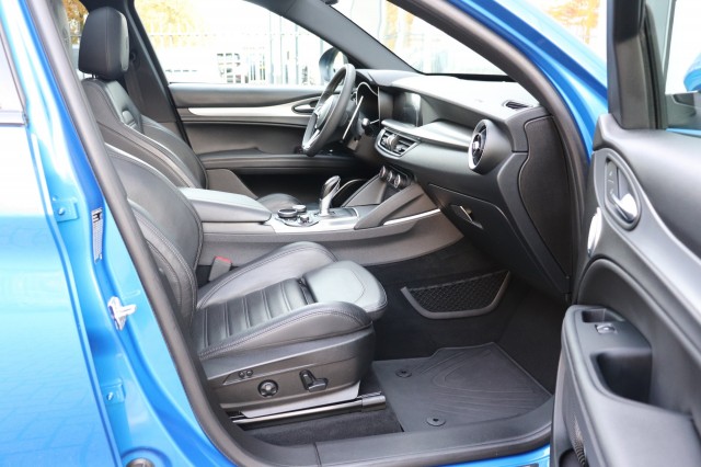 ALFA ROMEO STELVIO 2.0 T AWD Q4 280PK/PAN.DAK/H.KARDON/ORIG.NL/SPORTST/20, Carmix, OSS