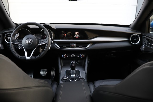 ALFA ROMEO STELVIO 2.0 T AWD Q4 280PK/PAN.DAK/H.KARDON/ORIG.NL/SPORTST/20, Carmix, OSS
